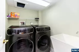 34 Candlewood Dr, Old Tappan, NJ 07675 - Photo 23