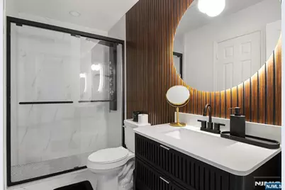 300 Gorge Road 36 #36, Cliffside Park, NJ 07010 - Photo 9