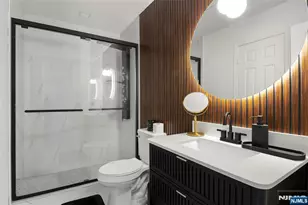 300 Gorge Road 36, Cliffside Park, NJ 07010 - Photo 9