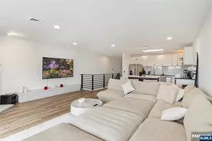 300 Gorge Road 36, Cliffside Park, NJ 07010 - Photo 3