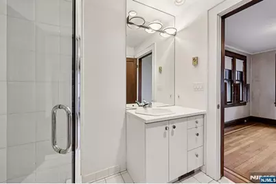 971 Garrison Avenue, Teaneck Township, NJ 07666 - Photo 21