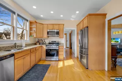 95 McKinley Avenue, Hawthorne, NJ 07506 - Photo 11