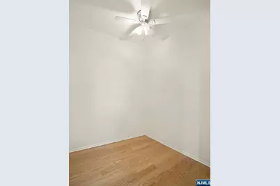 319 Gorge Road 6 #6, Cliffside Park, NJ 07010 - Photo 11