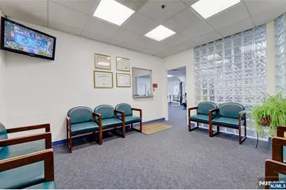 342 Hamburg Turnpike 108 #108, Wayne, NJ 07470 - Photo 5