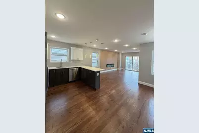 225 9th Street, Newark, NJ 07103 - Photo 1