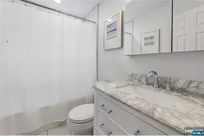 169 Clinton Avenue, Tenafly, NJ 07670 - Photo 21