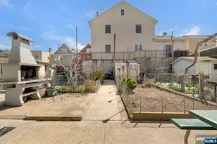 97 Houston St, Newark, NJ 07105 - Photo 33