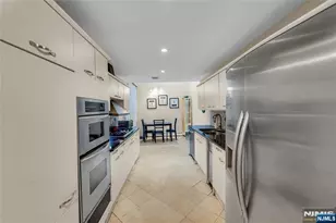 8C Cove Ln, North Bergen, NJ 07047 - Photo 7