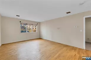 8C Cove Ln, North Bergen, NJ 07047 - Photo 15