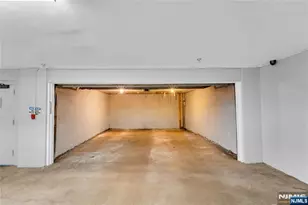 8C Cove Ln, North Bergen, NJ 07047 - Photo 23