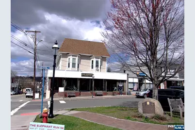 1 Hawthorne 1 #1, Park Ridge, NJ 07645 - Photo 1