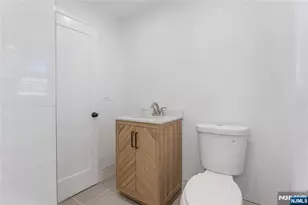 325 Hollywood Ave, Hillside, NJ 07205 - Photo 21