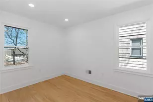 325 Hollywood Ave, Hillside, NJ 07205 - Photo 17