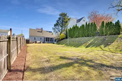 243 Donaldson Avenue, Rutherford, NJ 07070 - Photo 29