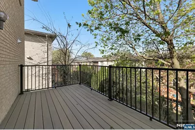 535 Orchard Avenue, Palisades Park, NJ 07650 - Photo 15