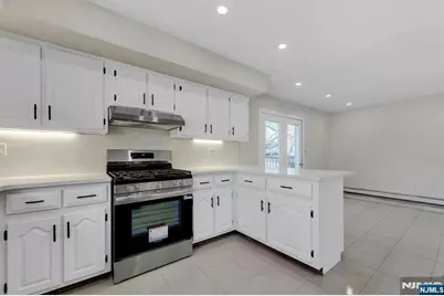 535 Orchard Avenue, Palisades Park, NJ 07650 - Photo 13