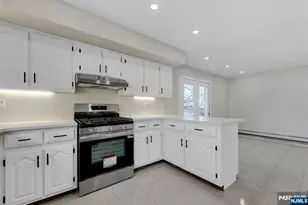 535 Orchard Ave, Palisades Park, NJ 07650 - Photo 13