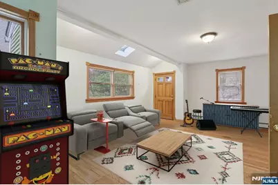 27 Jagoe Street, Bergenfield, NJ 07621 - Photo 17