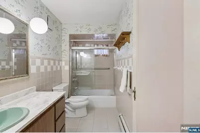 27 Jagoe Street, Bergenfield, NJ 07621 - Photo 15