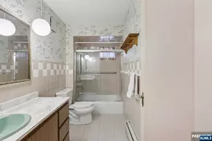 27 Jagoe St, Bergenfield, NJ 07621 - Photo 15