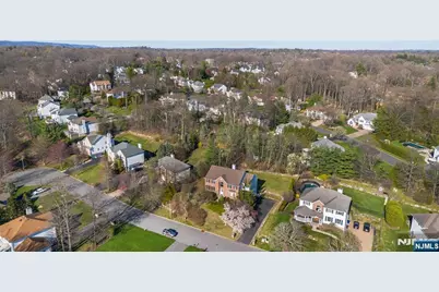 10 Pierson Court, Mahwah, NJ 07430 - Photo 7