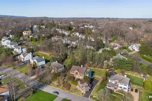 10 Pierson Ct, Mahwah, NJ 07430 - Photo 7