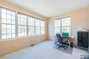 10 Pierson Ct, Mahwah, NJ 07430 - Photo 31