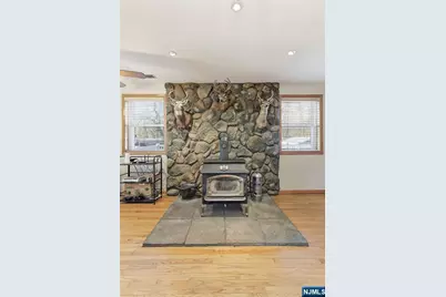 7 Franklin Street, Little Ferry, NJ 07643 - Photo 17