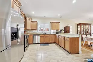 421 Lafayette Ave 421, Cliffside Park, NJ 07010 - Photo 13