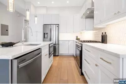 2602 Palisade Avenue, Weehawken, NJ 07086 - Photo 35