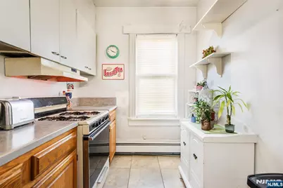 24 Pleasant Avenue, Clifton, NJ 07013 - Photo 15