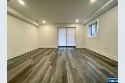 211 Slocum Way B #B, Fort Lee, NJ 07024 - Photo 11