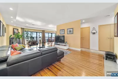 300 Gorge Road 58 #58, Cliffside Park, NJ 07010 - Photo 11