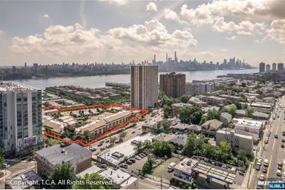 300 Gorge Road 58 #58, Cliffside Park, NJ 07010 - Photo 3