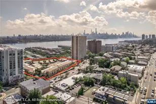 300 Gorge Road 58, Cliffside Park, NJ 07010 - Photo 3