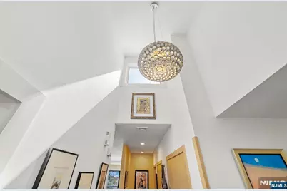 300 Gorge Road 58 #58, Cliffside Park, NJ 07010 - Photo 5