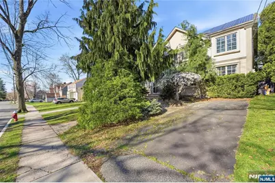 770 Hartwell Street, Teaneck Township, NJ 07666 - Photo 35