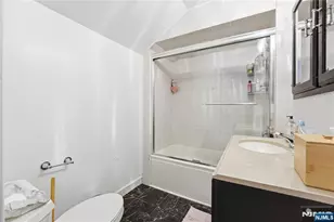 770 Hartwell St, Teaneck Township, NJ 07666 - Photo 27