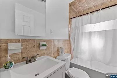 128-132 Leslie Street, Newark, NJ 07112 - Photo 9