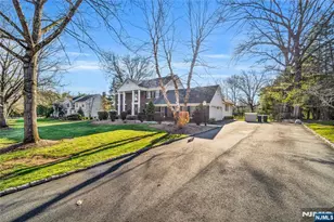 7 Jean Ct, Old Tappan, NJ 07675 - Photo 5