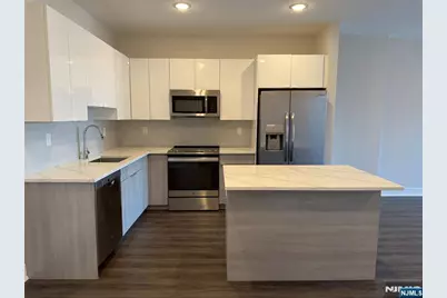 470 Main Street 412 #412, Fort Lee, NJ 07024 - Photo 3