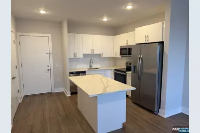 1685 Bergen Boulevard 706 #706, Fort Lee, NJ 07024 - Photo 3