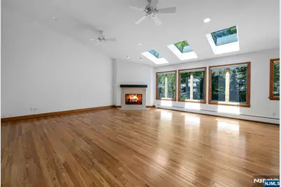 309 South Drive, Paramus, NJ 07652 - Photo 13
