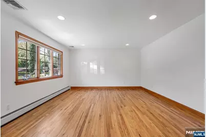 309 South Drive, Paramus, NJ 07652 - Photo 11