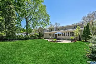 309 South Dr, Paramus, NJ 07652 - Photo 47
