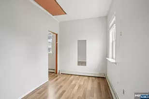 17 Emma Pl, Clifton, NJ 07013 - Photo 19