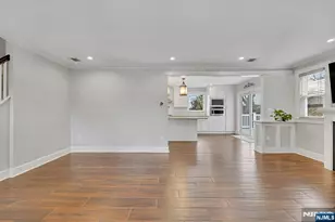 346 Carmita, Rutherford, NJ 07070 - Photo 5