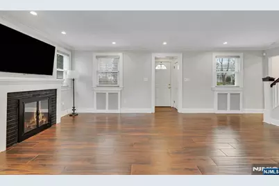 346 Carmita, Rutherford, NJ 07070 - Photo 7