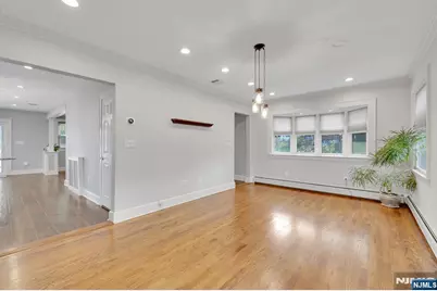 346 Carmita, Rutherford, NJ 07070 - Photo 15