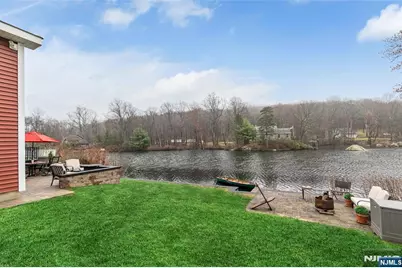 24 Broadway, West Milford, NJ 07480 - Photo 29